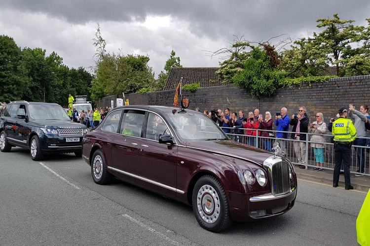 Xe Bentley Arnage Mulliner của Nữ hoàng Anh Elizabeth II
