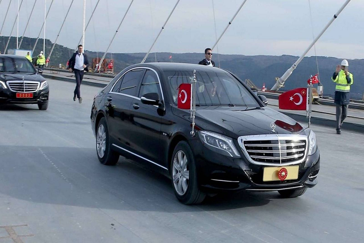 Xe Mercedes-Benz S600 của Tổng thống Thổ Nhĩ Kỳ Recep Tayyip Erdoğan