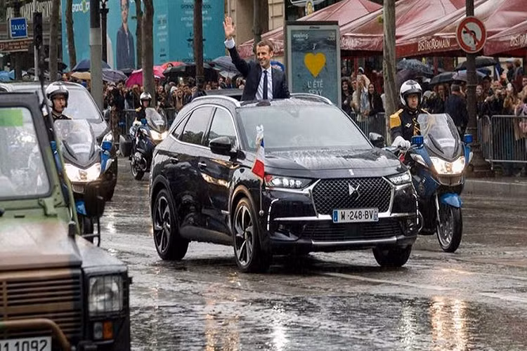Xe Citroën DS 7 Crossback của Tổng thống Pháp Emmanuel Macron