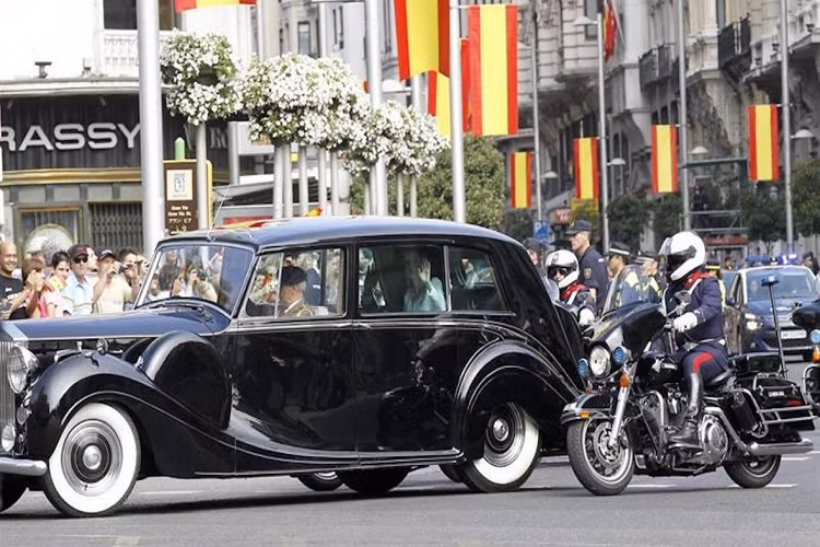 Xe Rolls-Royce Phantom VI của Vua Tây Ban Nha Felipe VI