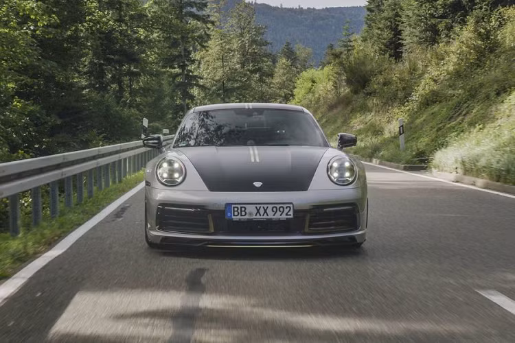 Về hiệu suất, bộ Power Kit của TechArt tiếp thêm 59 mã lực và 80Nm cho Porsche 911 Carrera 4S 2020, giúp xe có được tổng công suất 503 mã lực và mô-men xoắn cực đại 610Nm.