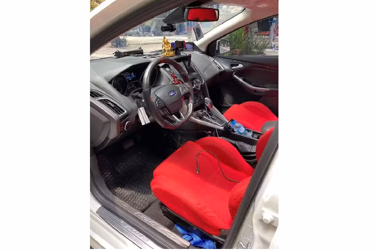 Xe vẫn sử dụng động cơ 1.5 lít Ecoboost có công suất 180 mã lực tại 6.000 vòng/ phút và mô men xoắn cực đại 240 Nm trong dải vòng tua rộng từ 1.600 – 5.000 vòng/phút.