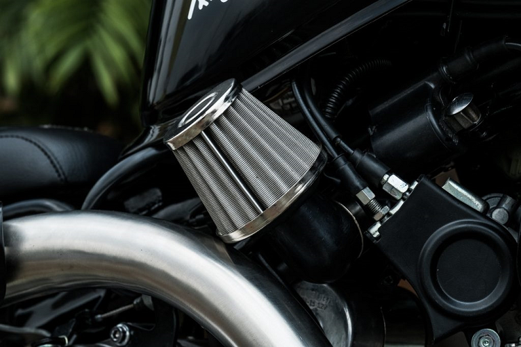 Ngoài ra, mâm xe cũng được sơn đen mờ để tăng thêm sự mạnh mẽ, hầm hố.