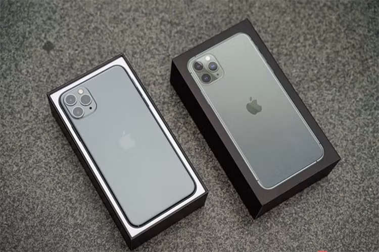iPhone 11 Pro Max mau xanh het hot, giam gia cham day