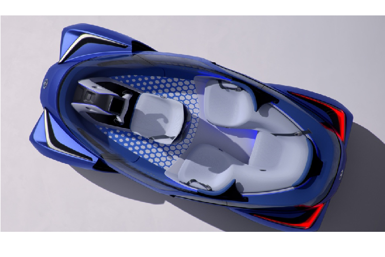 Nội thất Rhombus cũng kỳ dị không kém. Ghế lái đặt giữa trung tâm xe. Ba ghế còn lại được bố trí phía sau, hàng trên là hai ghế hai bên, ghế còn lại đặt ở phần đuôi xe. Bốn chiếc ghế được sắp xếp tạo thành hình kim cương (rhombus), và cũng chính là tên của xe. Thiết kế phù hợp với phương tiện chuyên chở nhưng không hợp với xe thông thường. Thiếu cửa sau khiến cho việc lên xuống xe rất khó khăn.