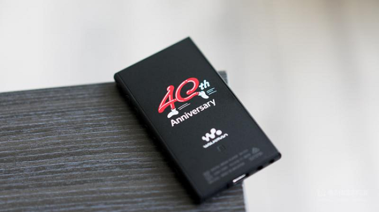 Sony tung phiên bản kỉ niệm 40 năm máy nghe nhạc Walkman Sony tung phien ban ki niem 40 nam may nghe nhac Walkman