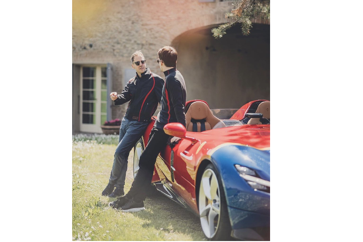 Chiếc xe được sử dụng hộp số ly hợp kép 7 cấp cùng hệ dẫn động cầu sau. Từ đó, chiếc xe có thể tăng tốc từ 0-100km/h chỉ trong vòng 2,9 giây và có thể đạt vận tốc tối đa lên tới hơn 300km/h.