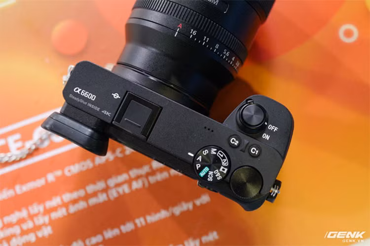 Tren tay may anh Sony A6600 moi gia 35,9 trieu dong-Hinh-6