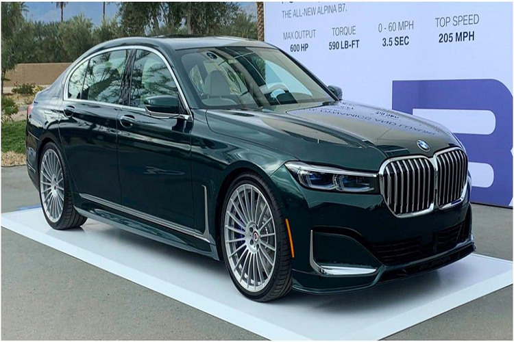 Mặc dù mẫu xe này trông khá giống với một chiếc BMW 7-series, tuy nhiên sự giống nhau này chỉ là phần ngoại thất. Động cơ của Alpina B7 là loại V8 bi-turbo 4.4L được điều chỉnh bởi đội ngũ kỹ sư của BMW, động cơ này tạo ra công suất lên đến 608 mã lực.