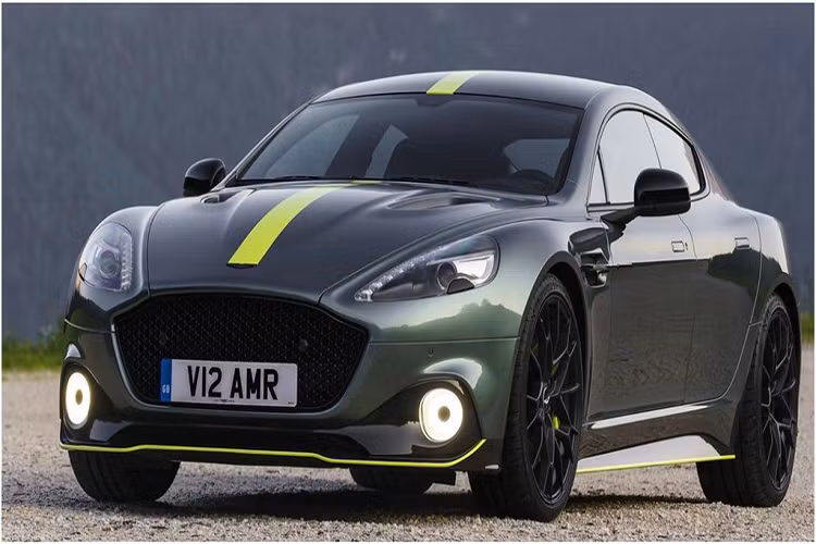 Dựa trên mẫu Rapide, . Aston Martin Rapide AMR là chiếc xe thể thao sang trọng nhất từng ra mắt của Aston Martin. Rapide AMR là một chiếc xe sang nhanh nhẹn hơn và khí động học hơn so với Rapide.
