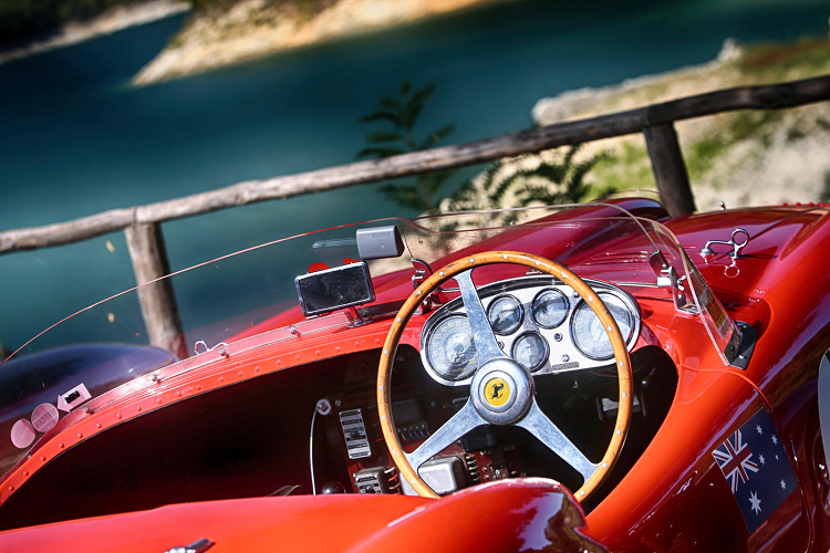 Từ ngày 20-22 tháng 9, các đoàn xe đổ về thành Rome từ nhiều nơi như các nước châu Âu, Úc, New Zealand, vùng Trung Đông, thậm chí là có cả những chiếc xe đến từ Mỹ. Trong chuỗi hoạt động của cuộc tụ họp lần này, đoàn sẽ đi thăm quan vùng quê Lazio và công viên khảo cổ Appian Way.