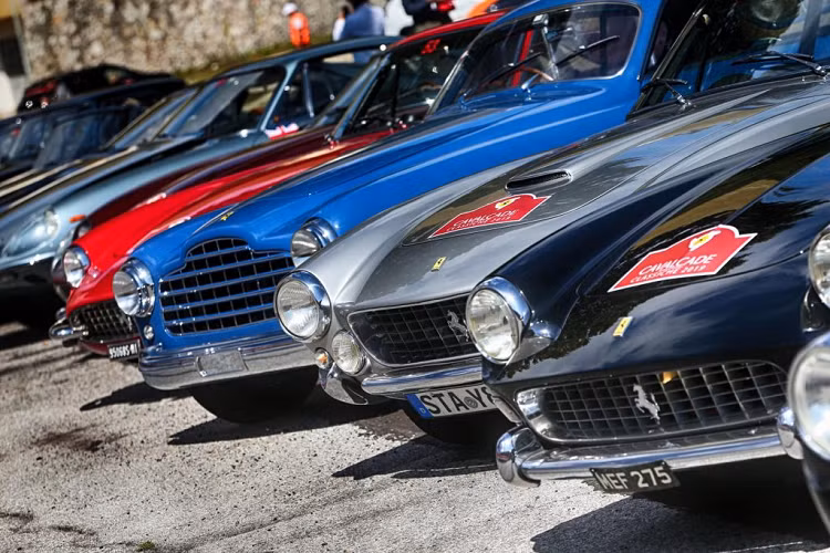  Lễ hội siêu xe Ferrari cổ này nhằm hướng tới kỷ niệm 80 năm thành lập và hoạt động của thương hiệu siêu xe nổi tiếng đến từ Maranello, Ý.