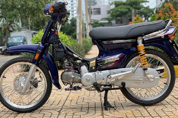 Dàn chân sử dụng niềng nhôm Excel Rim của Nhật Bản có giá thành cao hơn so với mẫu Excel Asia chữ xanh mà ta hay thấy.