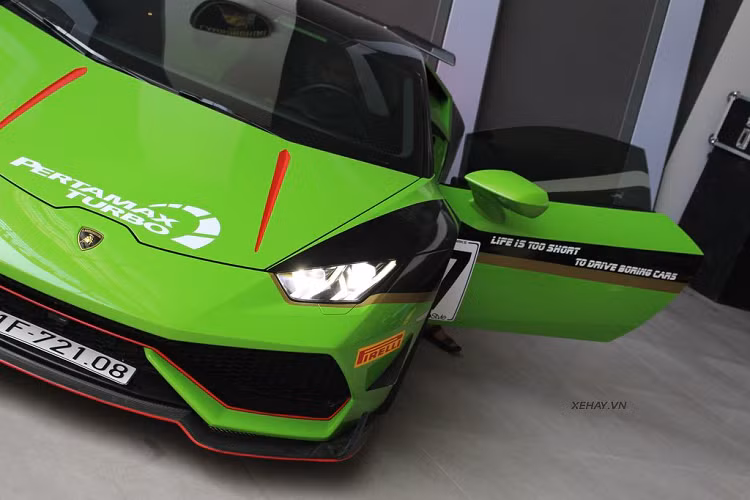 Showroom này sẽ chính thức khai trương vào tối nay, ngày 15/12.