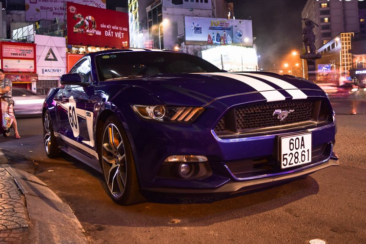 Tuy ở lần tụ họp này, những chiếc Mustang xuất hiện vẫn “chưa đủ” nhưng cũng đã đủ sức làm khuấy đảo những con phố với sức mạnh của những con ngựa hoang đến từ Mỹ.