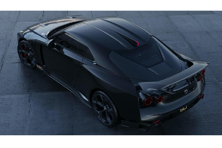 Các nhà thiết kế đã thực hiện chuyển đổi rất trơn tru từ giai đoạn ý tưởng xe sang giai đoạn sản xuất. Sự khác biệt đáng chú ý duy nhất là việc sử dụng gương chiếu hậu bình thường thay cho các camera chiếu hậu của bản thiết kế.