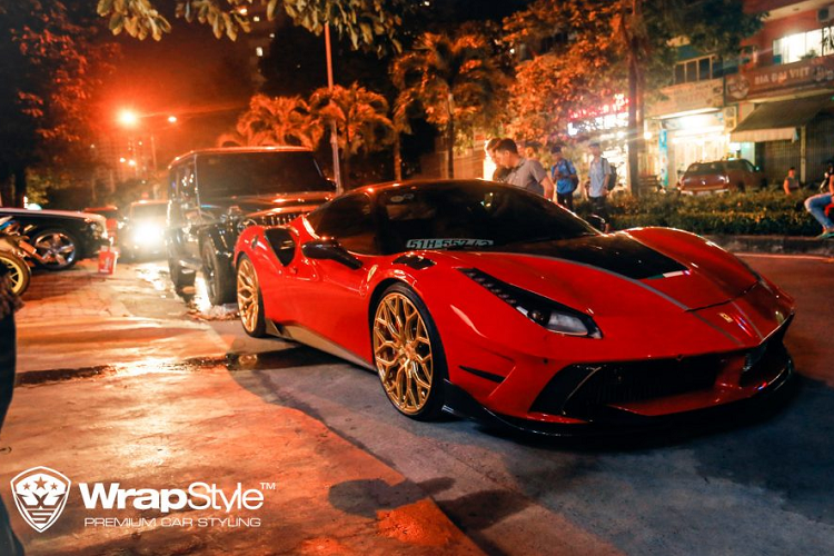 Siêu xe Ferrari 488 GTB độ Mansory và Pogea Racing.