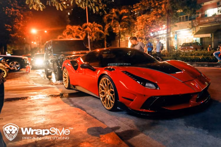 Siêu xe Ferrari 488 GTB độ Mansory và Pogea Racing.