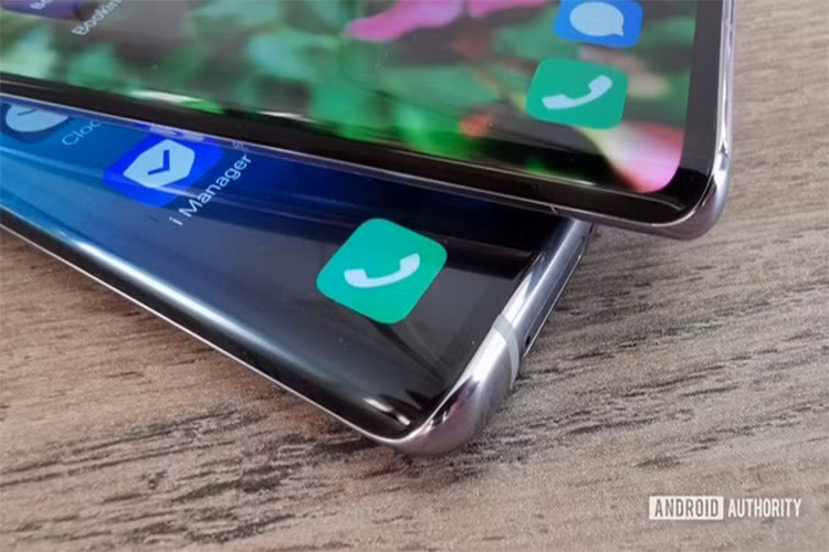 Vi sao man hinh thac nuoc lai la xu huong thiet ke moi?