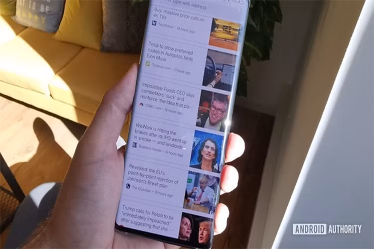 Vi sao man hinh thac nuoc lai la xu huong thiet ke moi?-Hinh-4