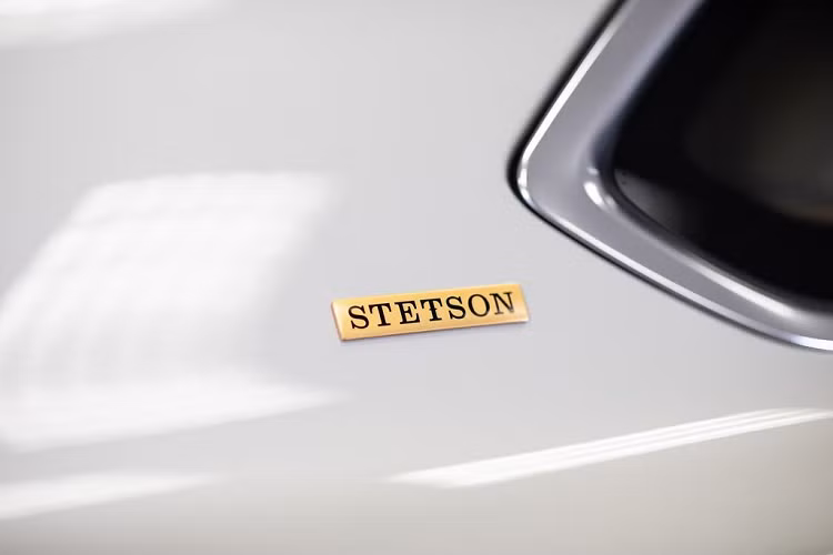 Nó chứa đựng những tinh hoa của quá khứ, sự khéo léo của con người với lịch sử của nước Mỹ, tất cả tạo nên 1 kiệt tác vượt thời gian".