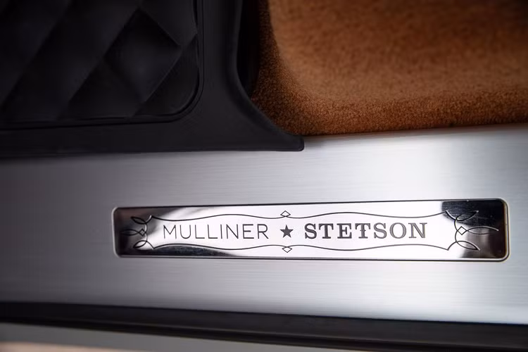 Không gian cabin là nơi sở hữu nhiều sự thay đổi nhất trên phiên bản Bentayga Stetson Edition.