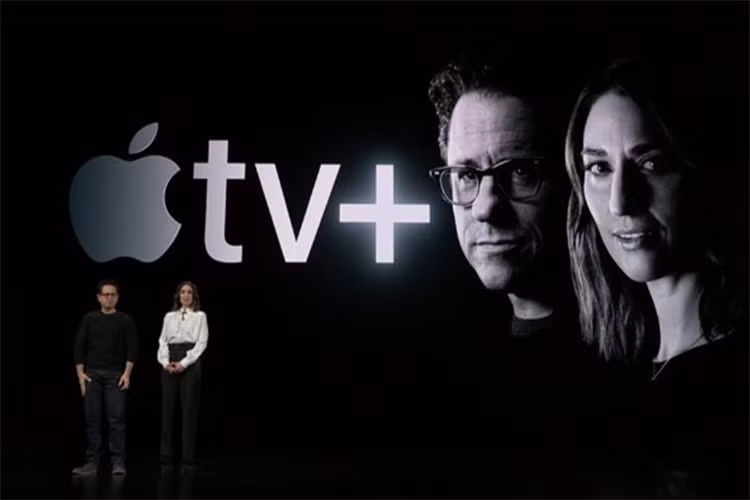 Dịch vụ Apple TV+, Apple Arcade - Apple đang chuyển mình từ một công ty phần cứng sang kinh doanh các sản phẩm dịch vụ. Tại sự kiện WWDC diễn ra vào tháng 6, hãng đã giới thiệu thêm một số dịch vụ mới như Apple TV+ hay Apple Arcade (dịch vụ gói trò chơi của Apple). Nguồn tin từ The Verge cho biết, bên cạnh nền tảng iOS 13, hãng sẽ phát hành dịch vụ Apple Arcade với mức giá 4,99 USD/tháng.