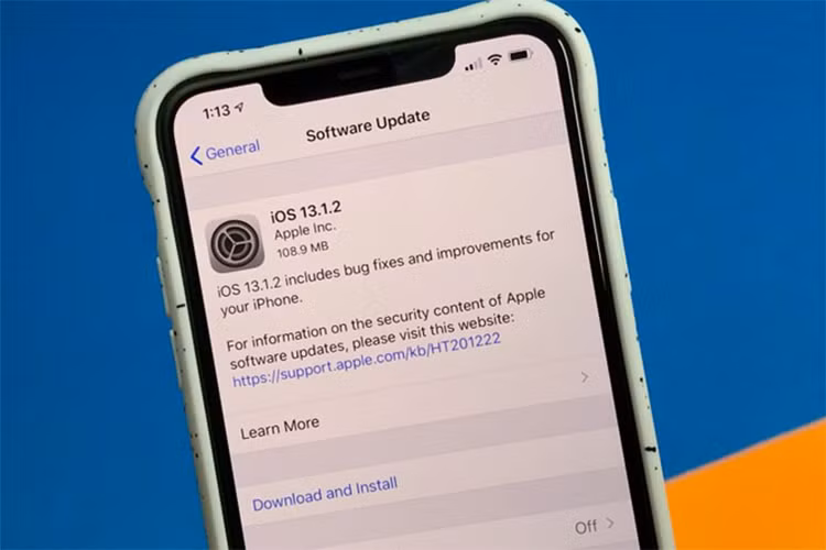 Apple tiep tuc ra mat phien ban iOS 13.1.2 de sua loi iOS 13