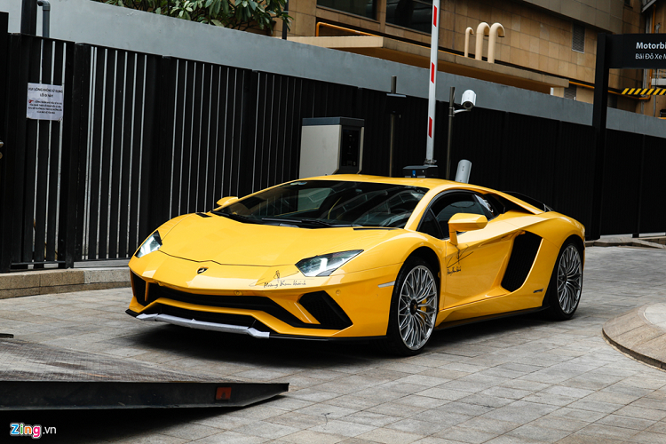 Giá xe Lamborghini Aventador khoảng 46 tỷ đồng tại Việt Nam, là một trong những siêu xe đáng chú ý nhất tại hành trình Car Passion 2019 vừa qua. 