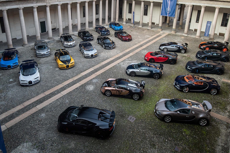 Vào năm 1947, sau khi Ettore Bugatti qua đời, Bugatti đã có lúc đi vào ngõ cụt. Được mua lại bởi Volkswagen vào năm 2008, Bugatti đã hồi sinh và trở thành một trong những thương hiệu xe thể thao nổi tiếng nhất thế giới. 