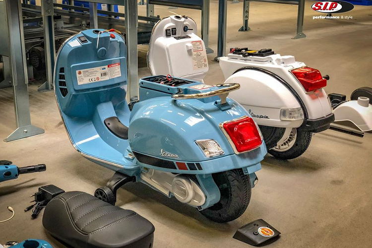 Xe được làm với kích thước nhỏ gọn cho trẻ em sử dụng. Nhà sản xuất đã bố trí thêm 2 bánh kèm (bánh phụ) giúp cho xe tự cân bằng đối với trẻ nhỏ phù hợp với trẻ em từ 2 đến 5 tuổi, được chứng nhận CE-EN71-TUV. Tuy nhiên, nhà sản xuất khuyến cáo khi trẻ sử dụng xe phải dưới sự giám sát trực tiếp của người lớn.