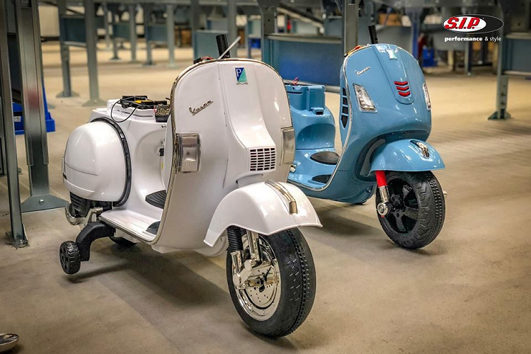 Hiện tại mức mẫu xe điện dành cho trẻ em này khá đa dạng, giá xe PEG-PEREGO Vespa tuỳ từng phiên bản từ 179 – 502 Euro (khoảng 4,6 đến 13,2 triệu Đồng). Mức giá này chưa bao gồm chi phí vận chuyển.