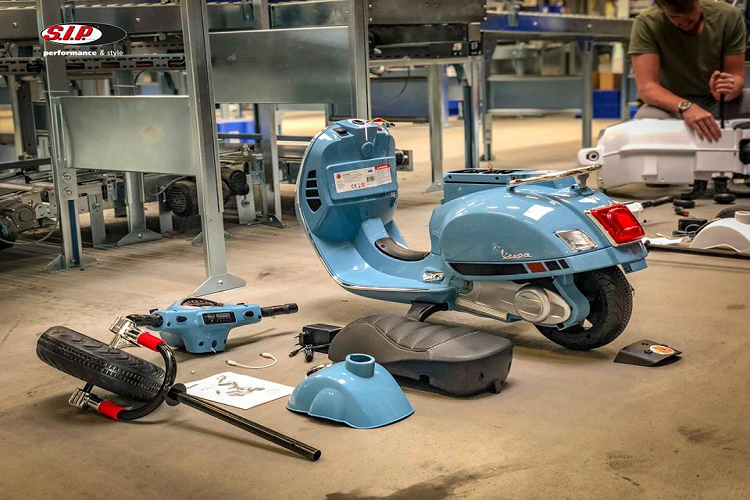 Đặc biệt, chiếc xe điện này có thể dễ dàng tháo lắp phù hợp để bỏ vào xe hơi mang theo trong những chuyến du lịch. 