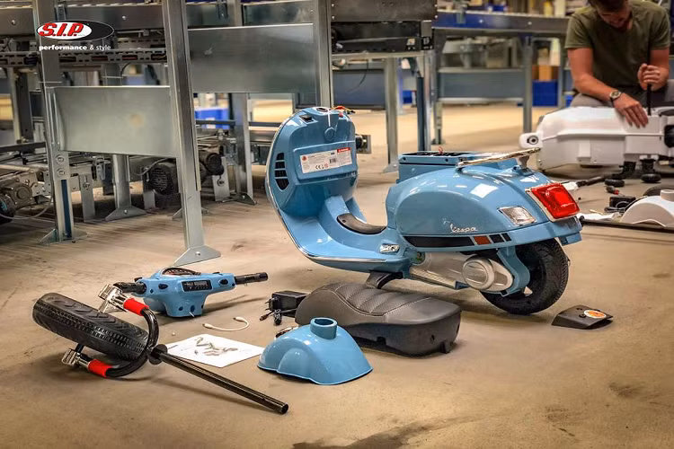 Đặc biệt, chiếc xe điện này có thể dễ dàng tháo lắp phù hợp để bỏ vào xe hơi mang theo trong những chuyến du lịch. 