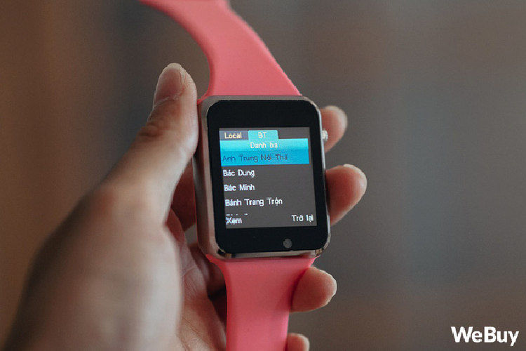 Trải nghiệm cảm ứng khi vừa mở máy đã tệ rồi mà dùng vài ngày sau thì phần viền xung quanh còn đơ luôn, không nhận thao tác như trước. 