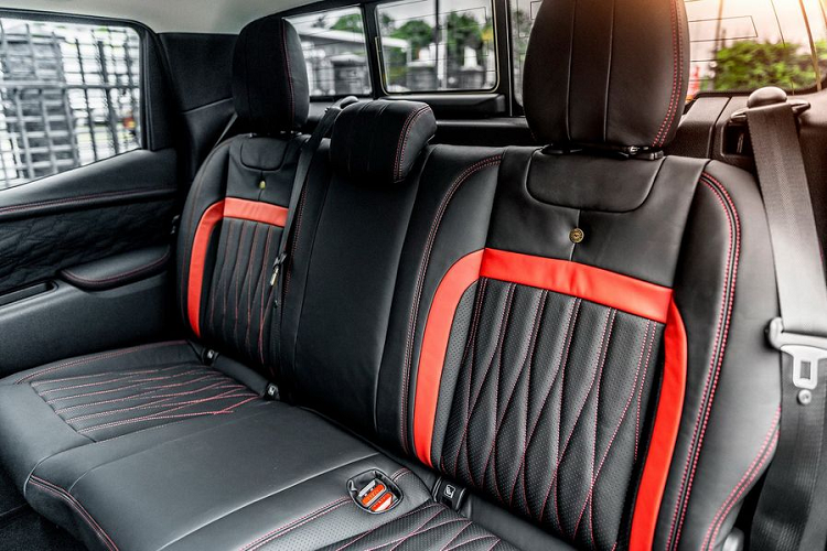 Được xây dựng dựa trên nền tảng Nissan Navara, nhưng X-Class vẫn là một chiếc Mercedes-Benz - thương hiệu xe sang danh tiếng thế giới.