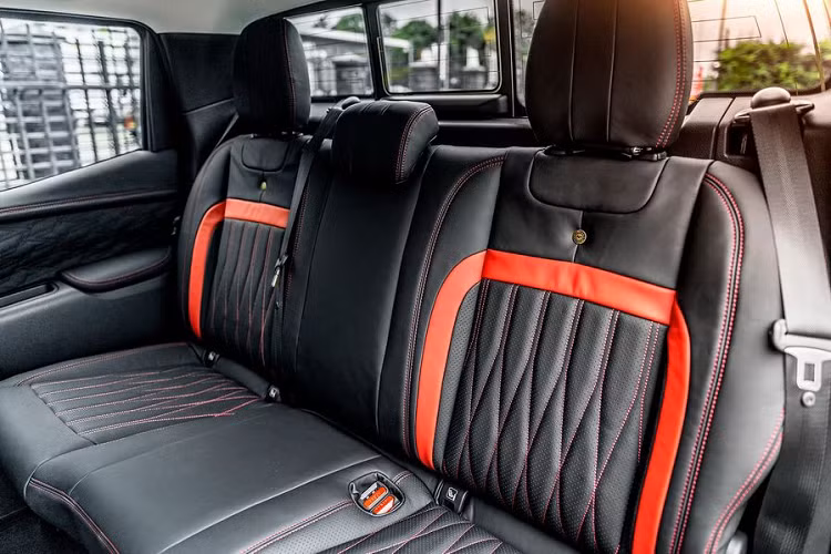 Được xây dựng dựa trên nền tảng Nissan Navara, nhưng X-Class vẫn là một chiếc Mercedes-Benz - thương hiệu xe sang danh tiếng thế giới.