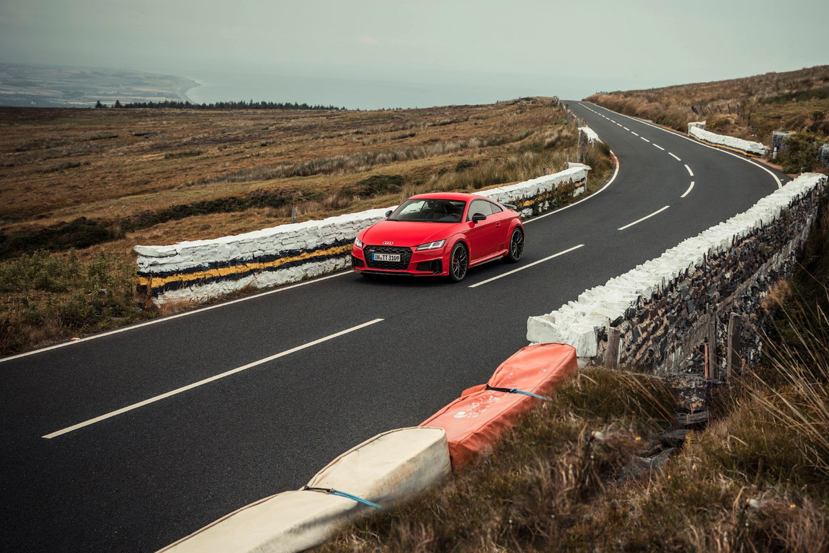 Audi TTS 2019 Competition mới sử dụng bộ vành hợp kim 20 inch.