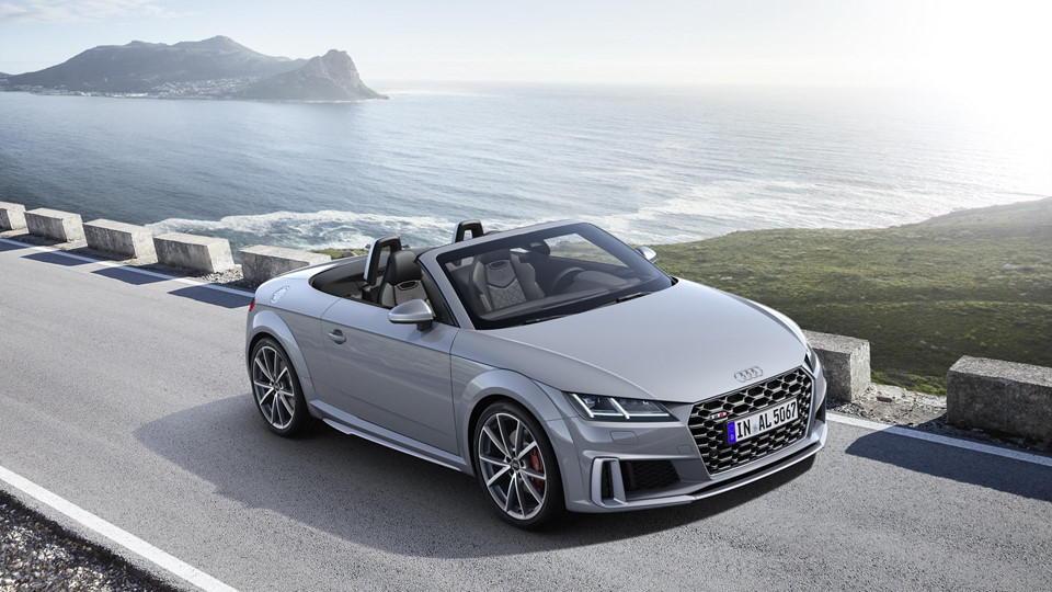 Là phiên bản 2019 đánh dấu cột mốc 20 năm ra đời của dòng xe thể thao này, Audi TT 2019 được tập trung phát triển theo 3 khía cạnh: tính thể thao, động cơ và công nghệ.