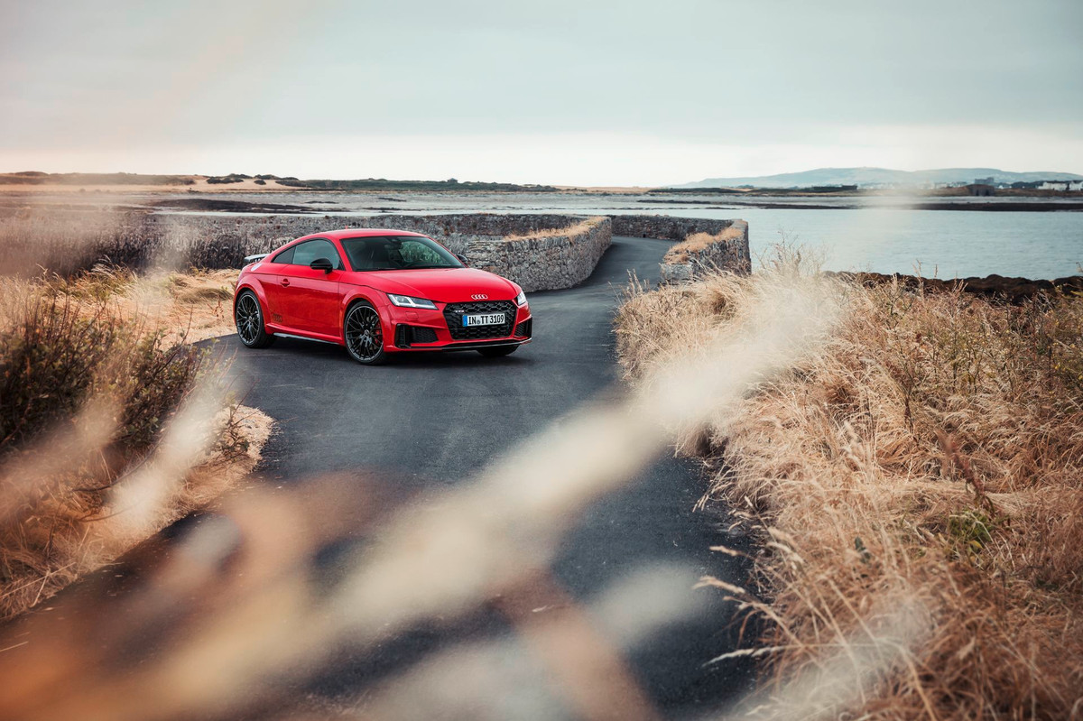 Thay đổi rõ nét trên phiên bản đặc biệt này thiên về phần thiết kế bên ngoài.