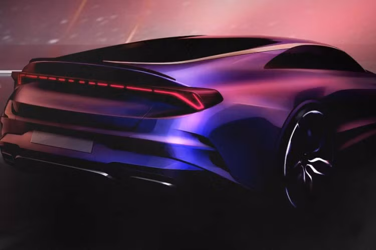 Khối máy này dự kiến sẽ xuất hiện cùng 2 tùy chọn là động cơ tiêu chuẩn 2.5 lít với 191 mã lực và 245 Nm mô-men xoắn hoặc khối máy 1.6 lít Turbo mạnh mẽ hơn với công suất 180 mã lực và mô-men xoắn cực đại 264 Nm. Mức giá KIA Optima/K5 2020 hiện chưa được công bố.