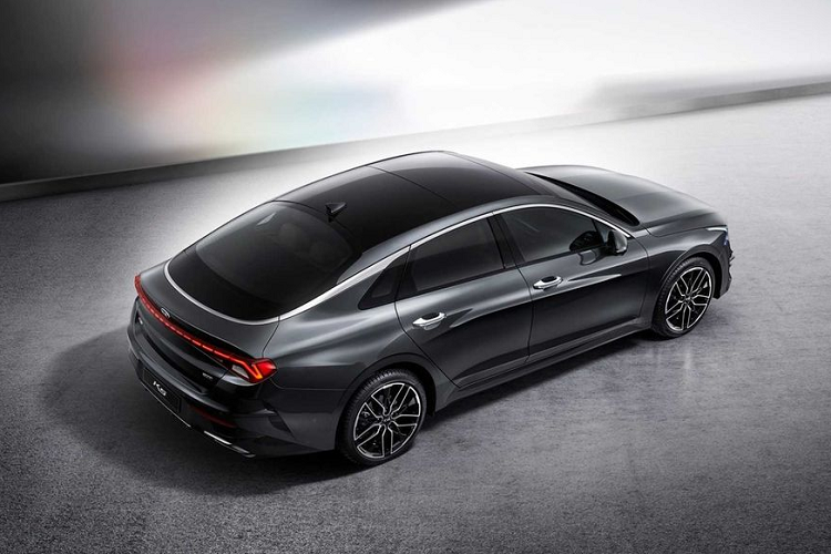 Về phía người phát ngôn của KIA cho biết: “Kia Motors America (KMA) hiện chưa có thông báo chính thức về vấn đề này và cá nhân tôi cũng xin phép không bình luận thêm. Cho dù ẩn dưới bất kỳ tên gọi nào, Optima vẫn sẽ là sản phẩm chủ lực của KIA.”