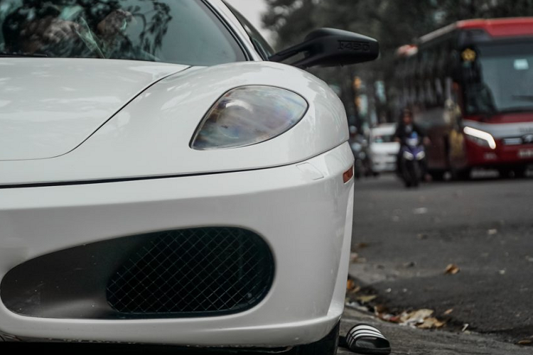 Với việc trở về một showroom chuyên về siêu xe nổi tiếng tại Quận 5, TP HCM, chiếc Ferrari F430 coupe này chắc chắn sẽ được phục chế lại với vẻ đẹp nguyên bản của mình.