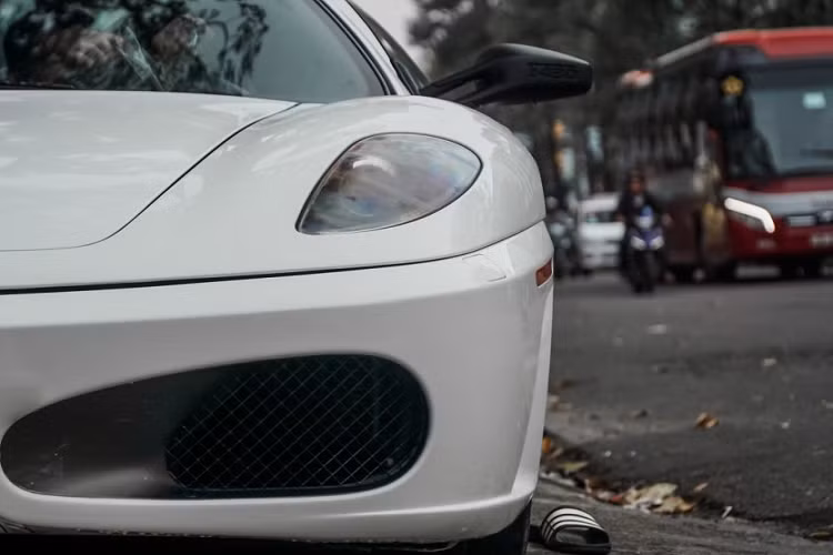 Với việc trở về một showroom chuyên về siêu xe nổi tiếng tại Quận 5, TP HCM, chiếc Ferrari F430 coupe này chắc chắn sẽ được phục chế lại với vẻ đẹp nguyên bản của mình.