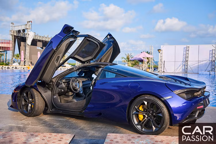 Theo như vị chủ nhân chia sẻ, đây là tông màu chủ đạo của khu resort mà mình đang sở hữu, đồng thời cũng gắn liền với sự lãng mạn và thơ mộng – vốn là phong cách anh luôn hướng đến khi thực hiện các dự án trong lĩnh vực du lịch.