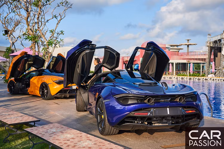 Kết hợp với hộp số SSG ly hợp kép 7 cấp, những chiếc siêu xe McLaren 720S hàng hiếm tại Việt Nam này có thể tăng tốc từ vị trí xuất phát lên 100 km/h chỉ trong 2,9 giây, đồng thời có thể giảm tốc từ 100 – 0 km/h chỉ trong 2,8 giây nhờ trang bị phanh hiệu năng cao. McLaren 720S có thể đạt được vận tốc tối đa 341 km/h.