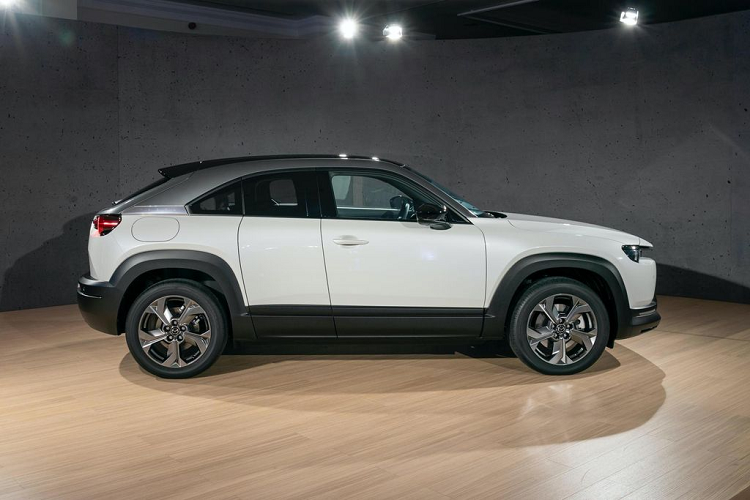 Lớp hoàn thiện ghế trẻ trung và bắt mắt trên MX-30