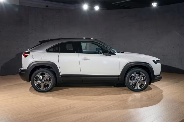 Lớp hoàn thiện ghế trẻ trung và bắt mắt trên MX-30