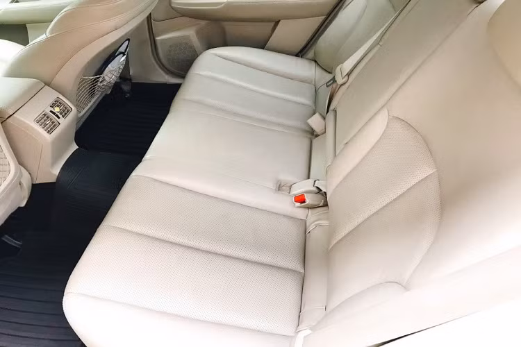 Với sức mạnh hơn 300 mã lực, Legacy GT có khả năng tăng tốc từ 0 – 100 km/h trong 6,2s trước tốc độ tối đa đạt 245km/h. Thế hệ Legacy này, xe còn có phiên bản động cơ 2.5L H4 (không turbo) và phiên bản 3.6L H6.