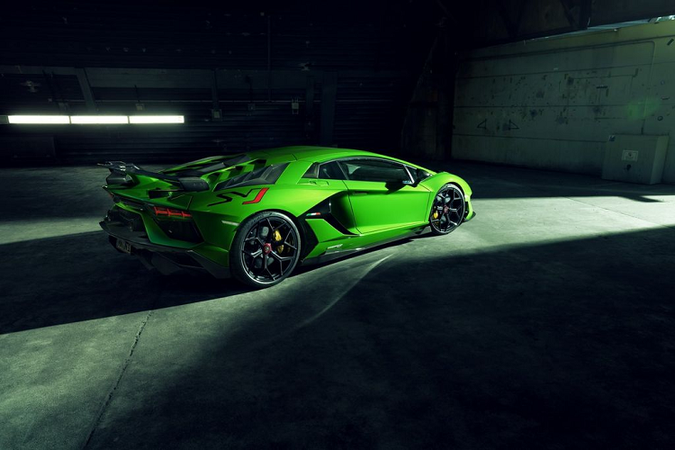 Bộ mâm của Lamborghini Aventador độ Novitec cũng được thay đổi với kích thước trước &amp; sau lần lượt là 9x20 và 13x21-inch loại Vossen, bọc ngoài là bộ bánh Pirelli P-Zero kích cỡ 255/30 và 355/25. Nan bánh đi kèm với tùy chọn 72 màu sắc cùng bề mặt hoàn thiện bóng hoặc nhám.